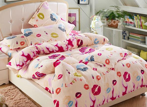 Comfortable Colorful Lips Print 4 Piece Coral Fleece Duvet Cover Sets